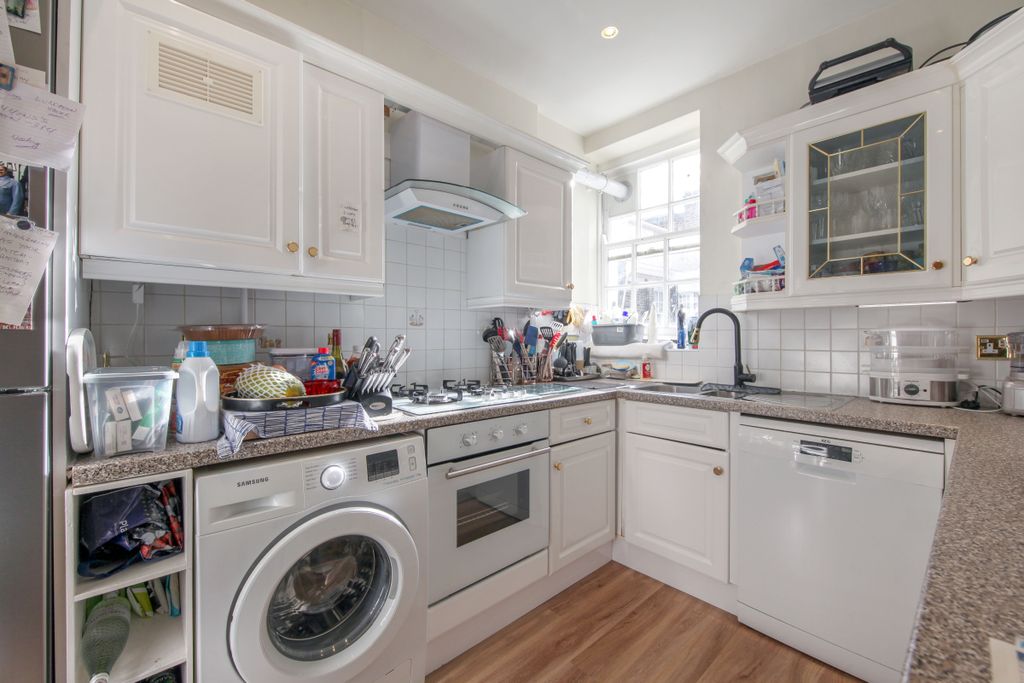 Property photo 3 of 11