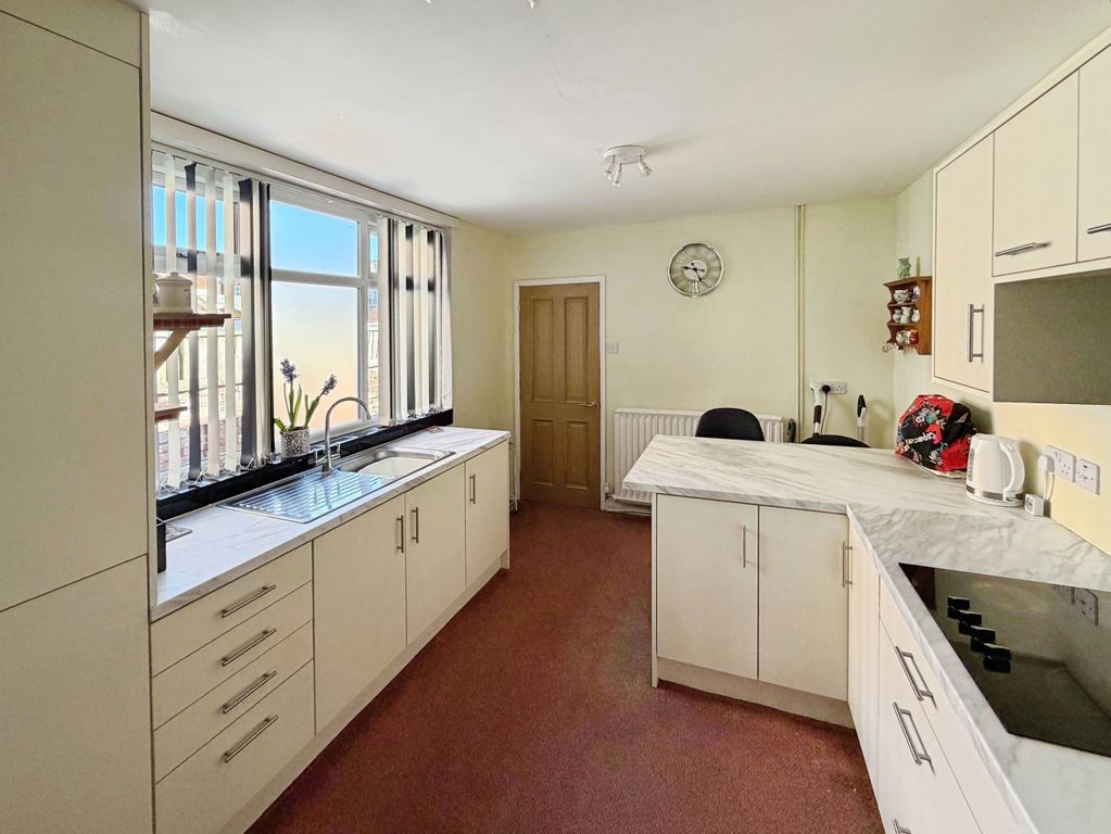 Property photo 3 of 26 44c15d3B-Img_0520