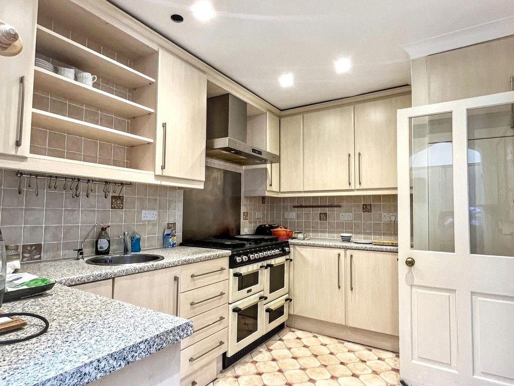 Property photo 3 of 20 Not Specified