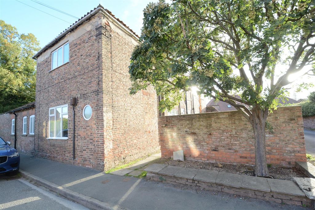 Property photo 1 of 16 Rythergate Exterior.Jpg