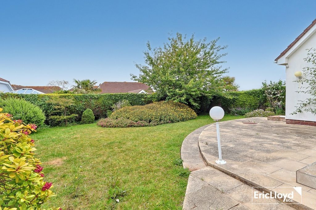 Property photo 2 of 15 Photo 11