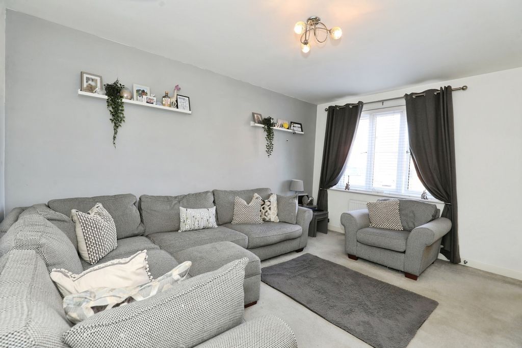 Property photo 2 of 18 Pbox-Img.Jpg