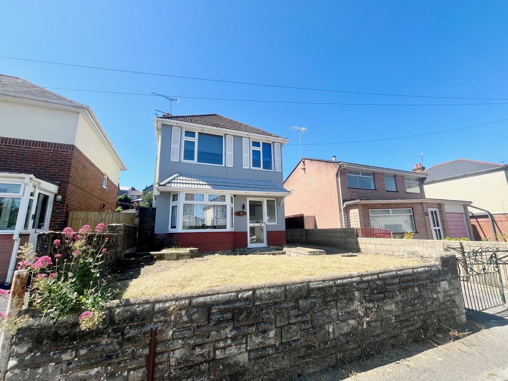Property photo 1 of 10