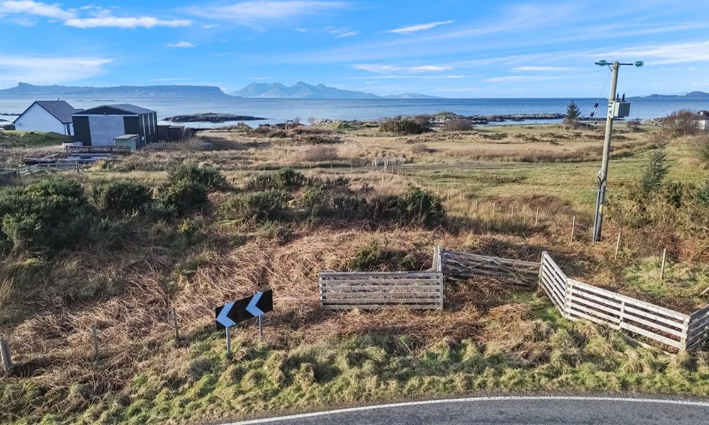 Property photo 2 of 11