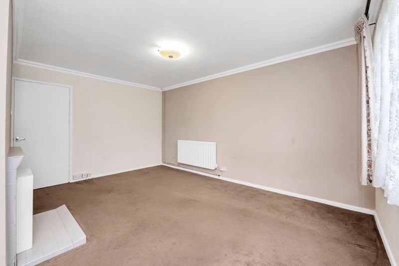 Property photo 3 of 15 Sitting/Dining Room