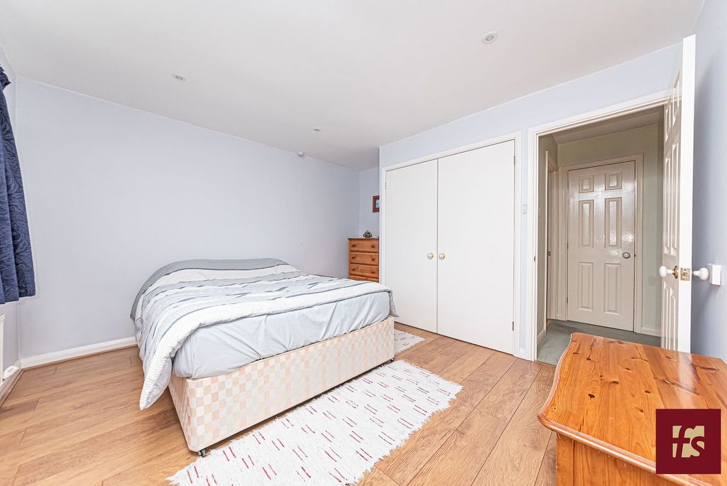 Additional image 18 of 4 bed detached house for saleChaucer Road, Crowthorne, Berkshire RG45
