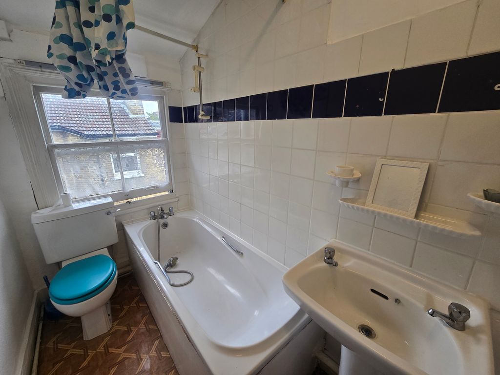 Property photo 3 of 3