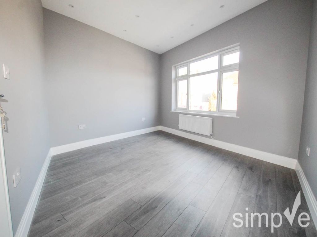 Property photo 3 of 10 Img_0009