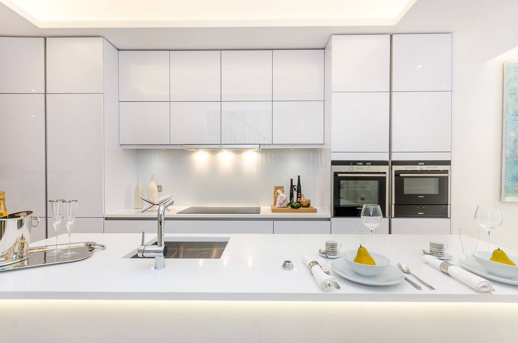 Property photo 1 of 40