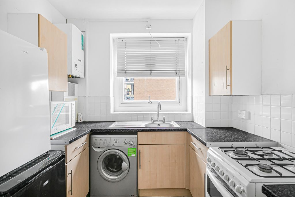 Property photo 3 of 14 Kitchen