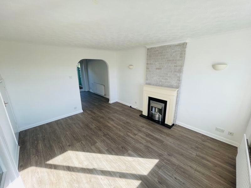 Property photo 2 of 9 Lounge