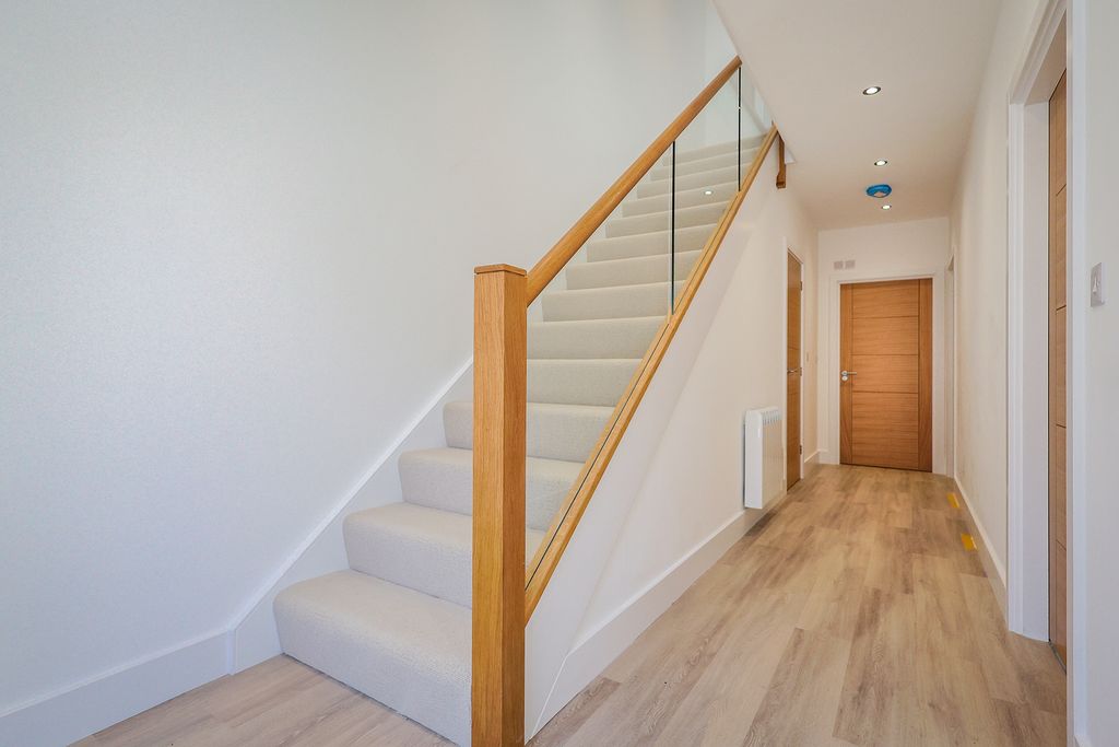 Property photo 3 of 16 Photo 2