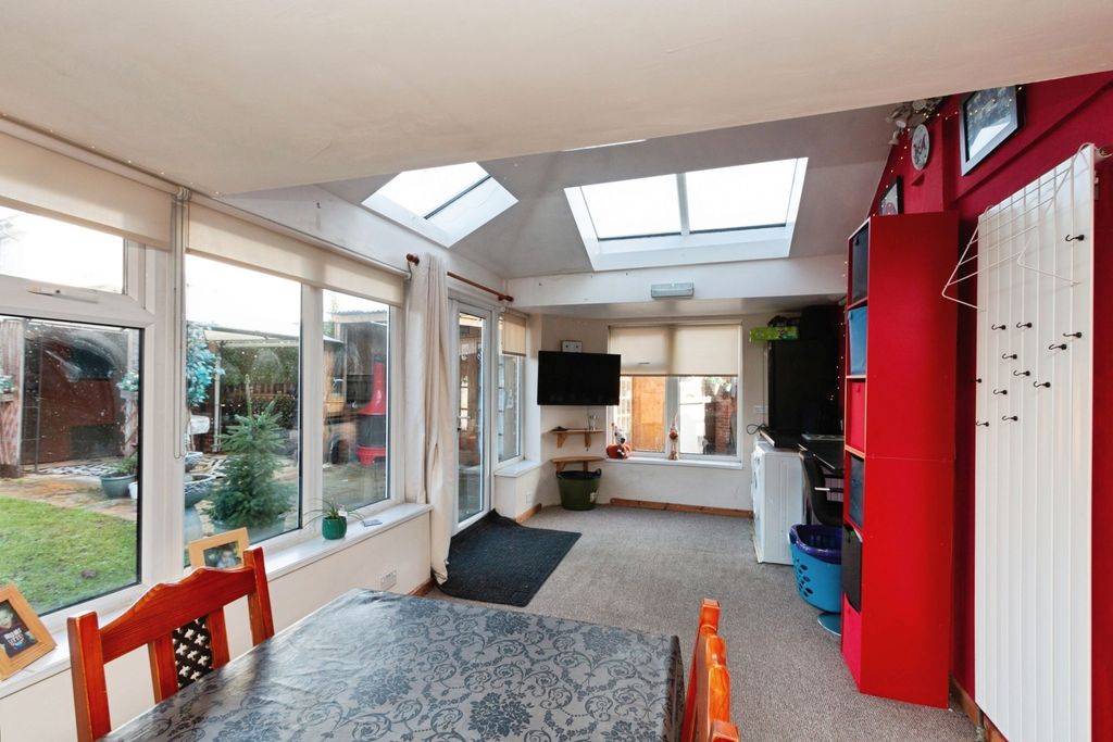Property photo 3 of 15 Pbox-Img.Jpg