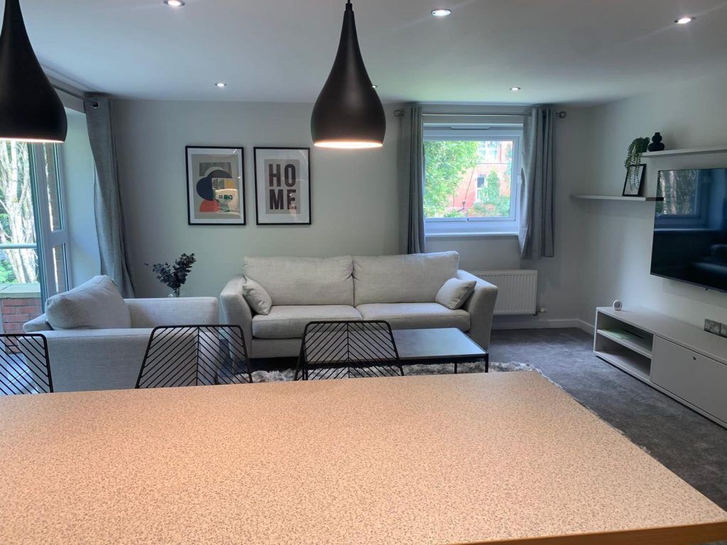 Property photo 2 of 11 1