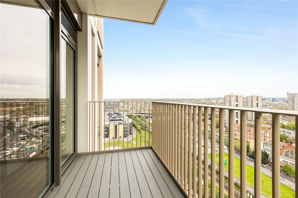 Property photo 2 of 16 Picture No. 47