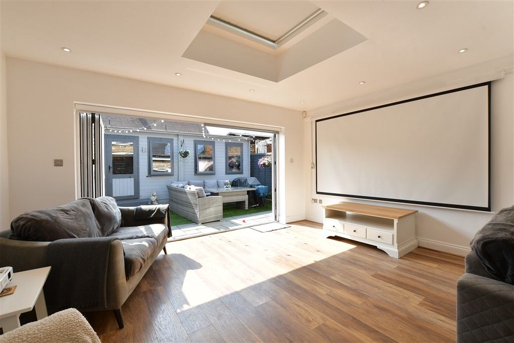 Property photo 1 of 15 Lounge/Dining Room