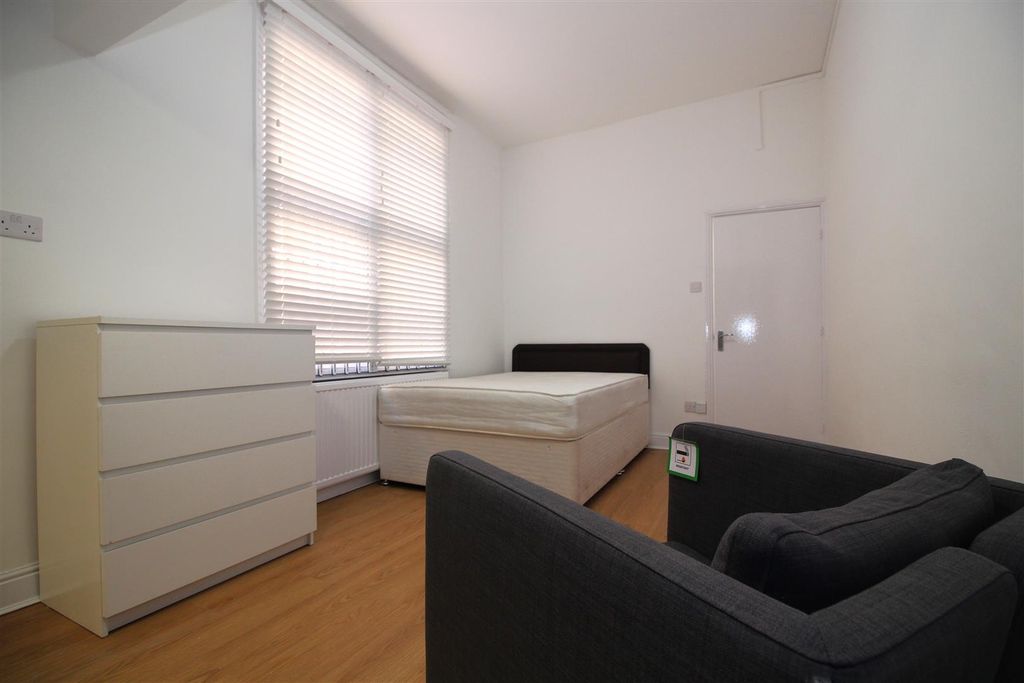 Property photo 3 of 7 Img_8687.Jpg