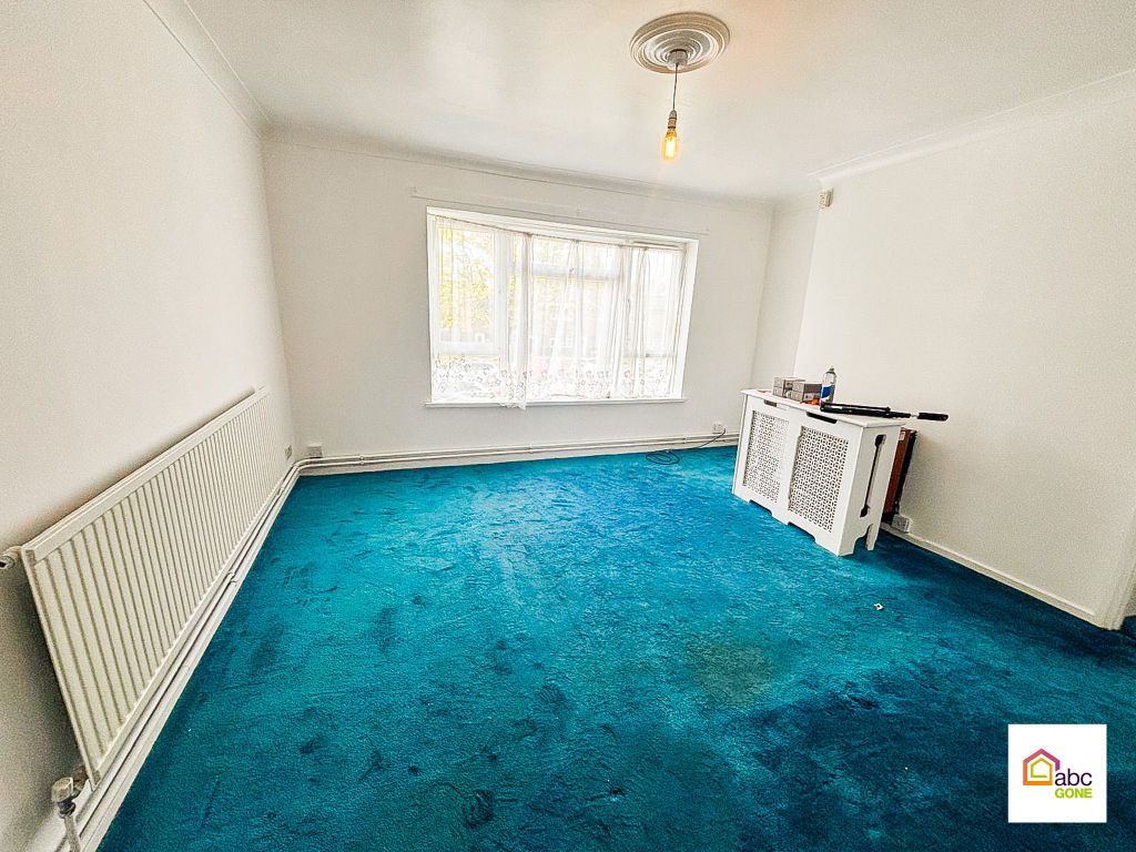 Property photo 3 of 3