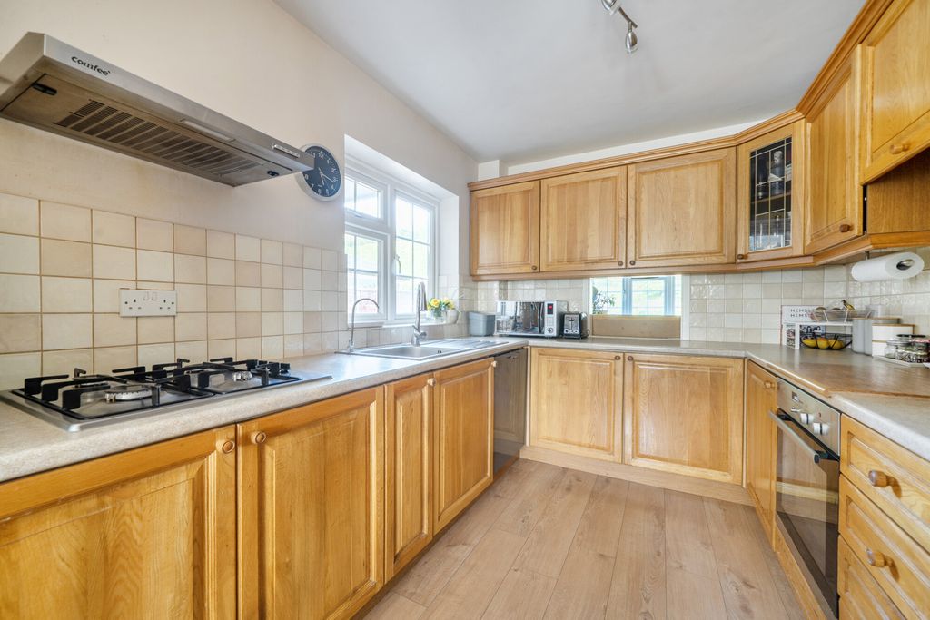 Property photo 3 of 20 1500017-2-6A70c00...