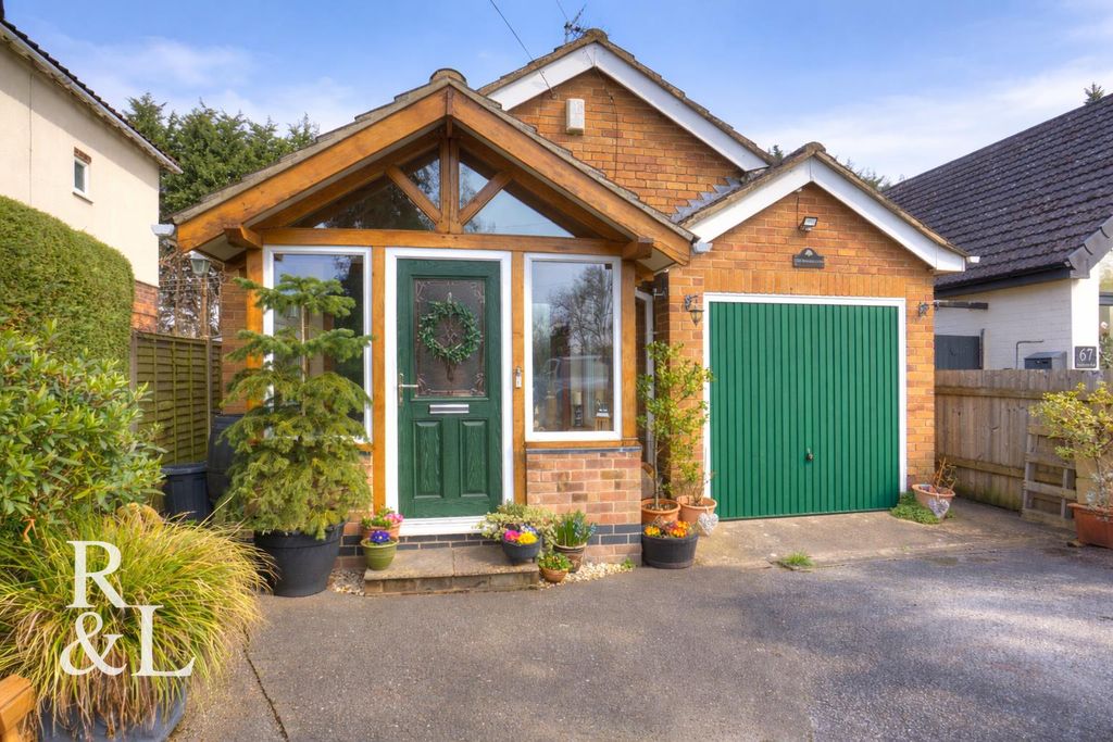 Property photo 1 of 36 65 Swark.Png