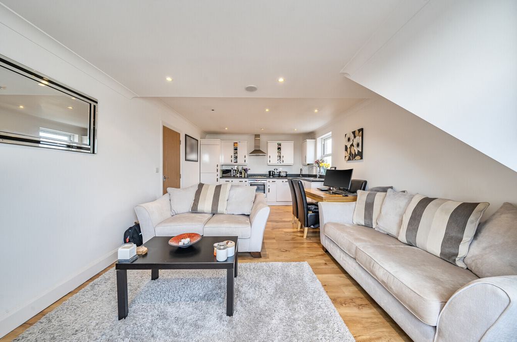 Property photo 3 of 14 Picture No. 15