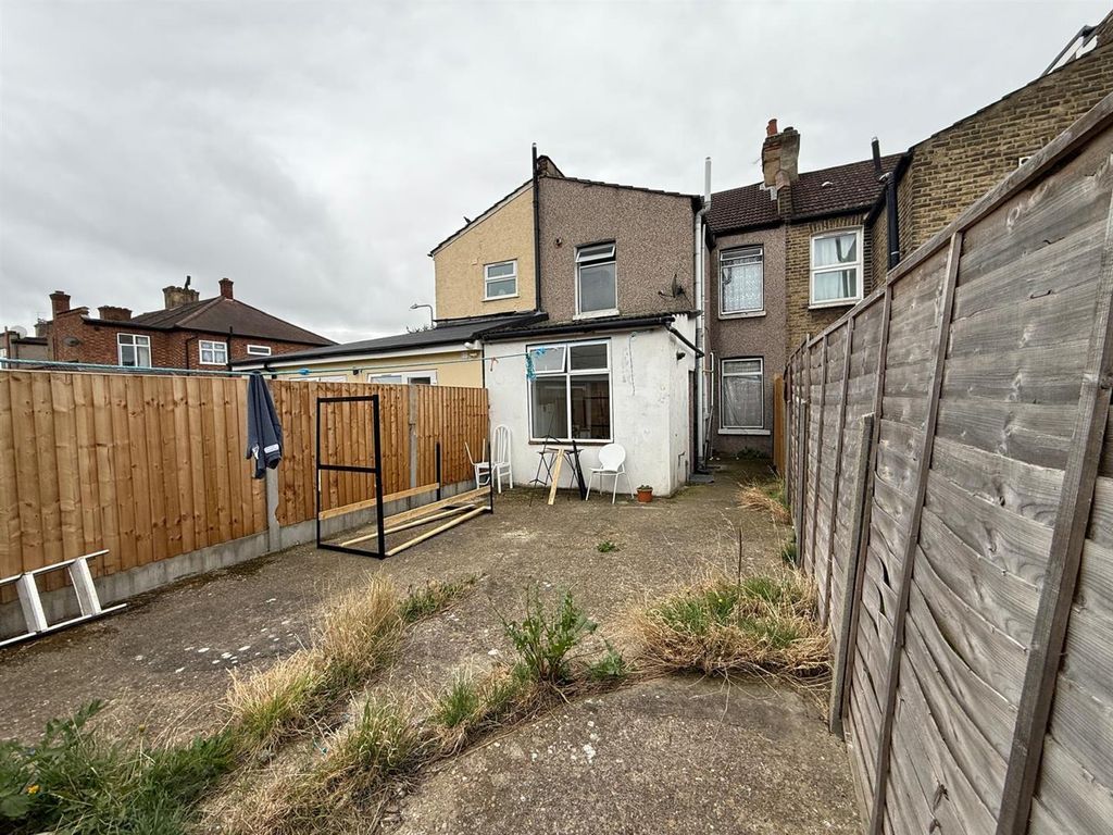 Property photo 2 of 8 02.Jpeg