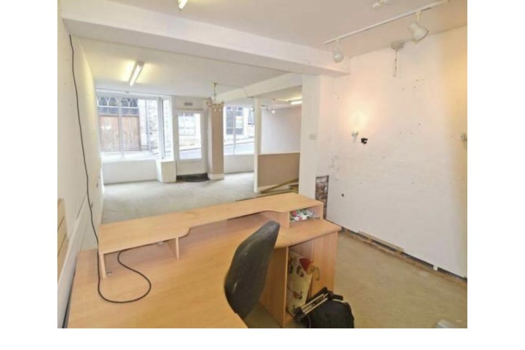 Property photo 3 of 7