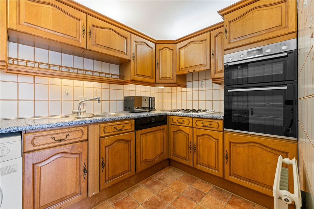 Property photo 3 of 15 Kitchen