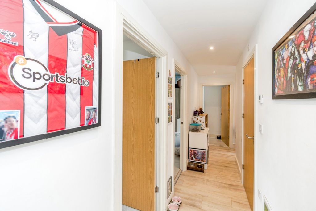 Property photo 3 of 14 Pbox-Img.Jpg