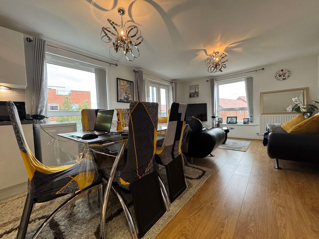 Property photo 2 of 13