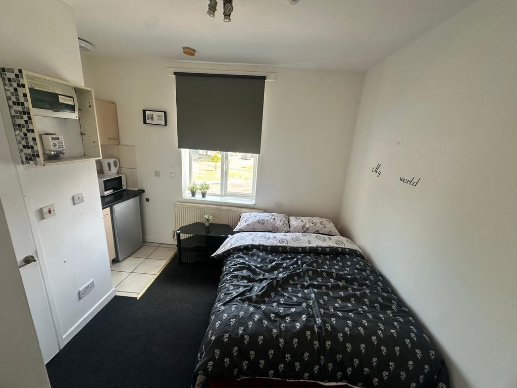 Property photo 1 of 1