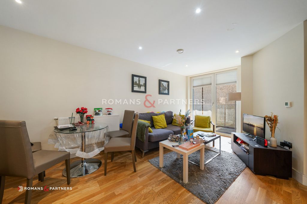 Property photo 2 of 12