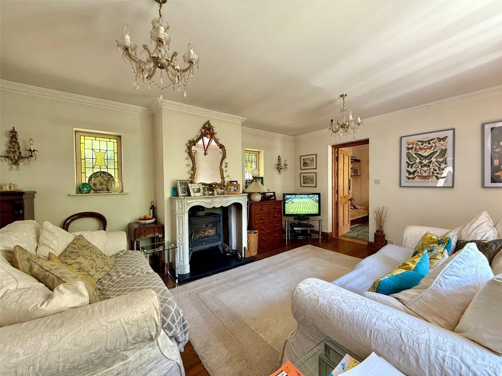 Property photo 2 of 47 Picture No. 36