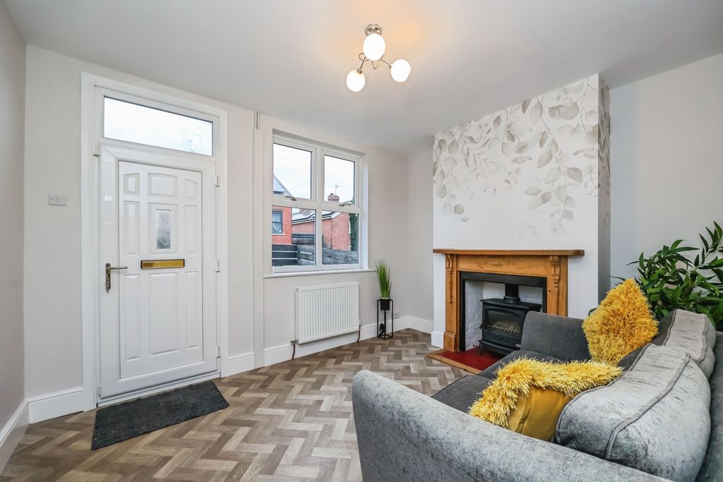 Property photo 2 of 15 Sitting Room