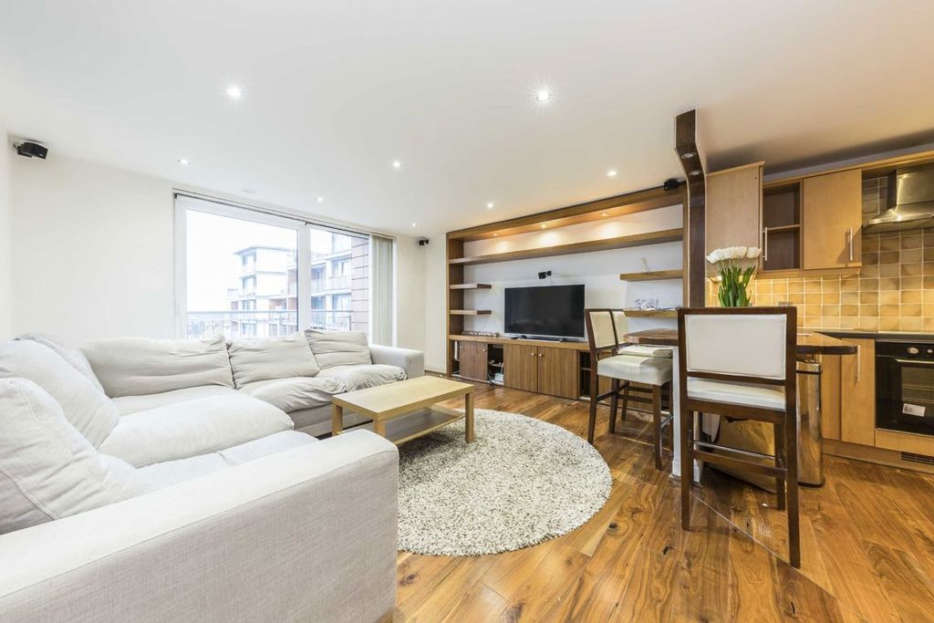 Property photo 2 of 5