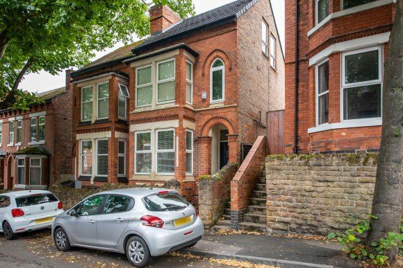 Property photo 1 of 11 16 Albert Grove-Low-36.Jpg