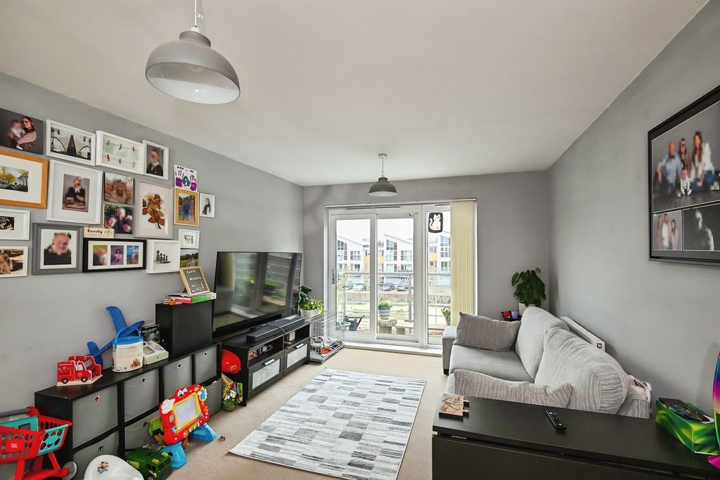 Property photo 2 of 13