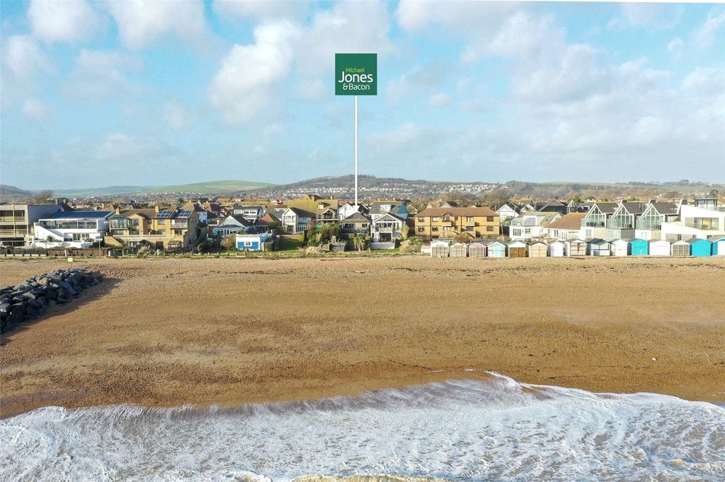 Property photo 1 of 19 Picture No. 97