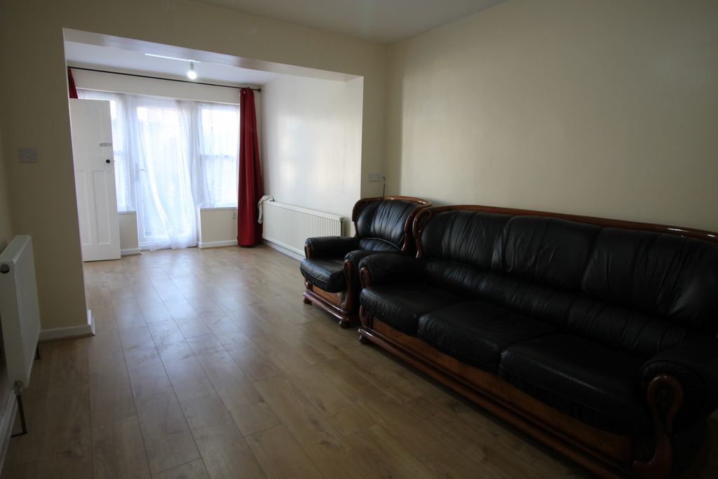 Property photo 2 of 13 Gallery