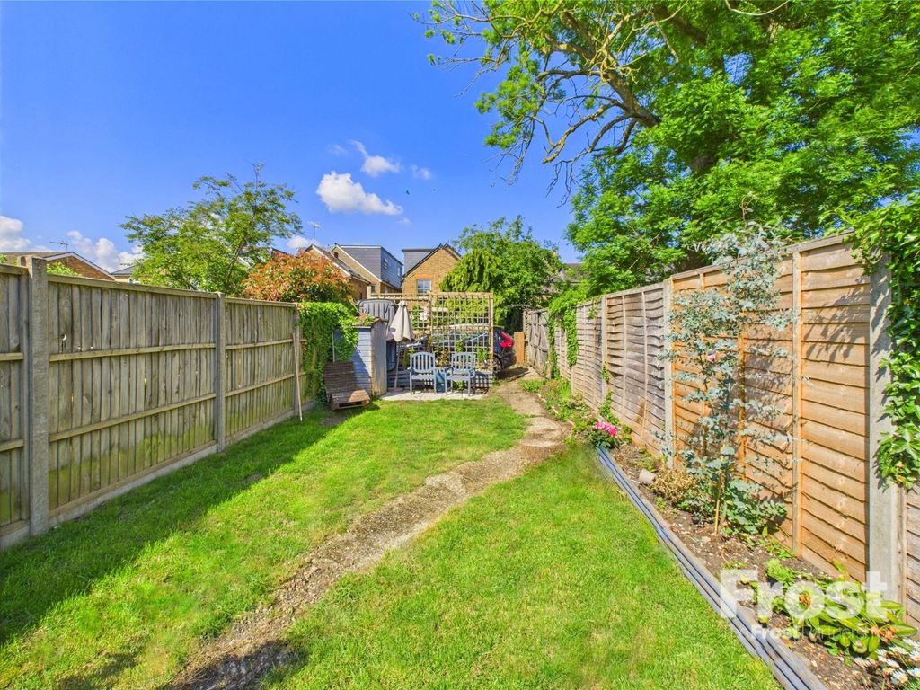 Property photo 1 of 21 Large Garden + Drive