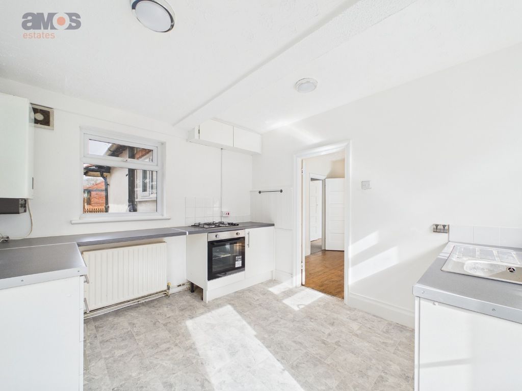 Property photo 3 of 16 5304382