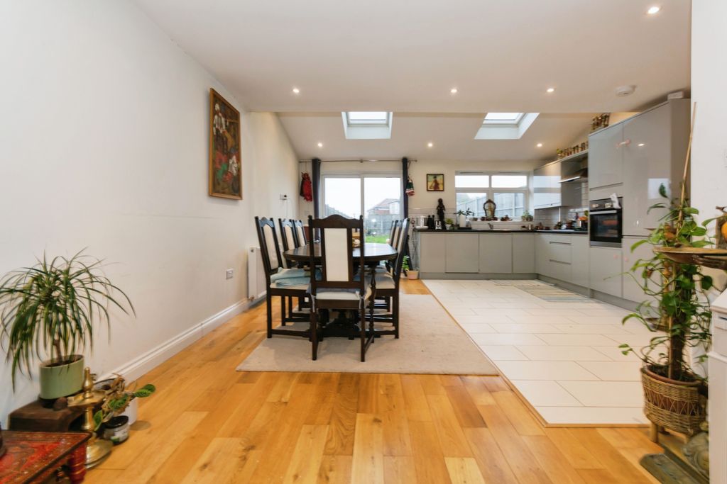 Property photo 2 of 14 Kitchen/Diner