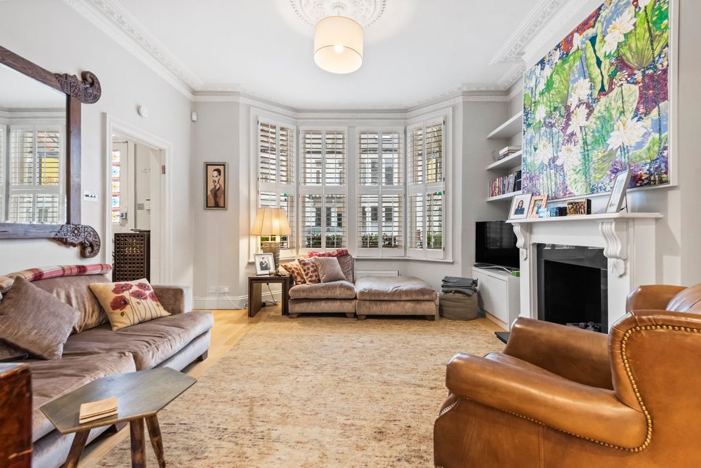 Property photo 3 of 17