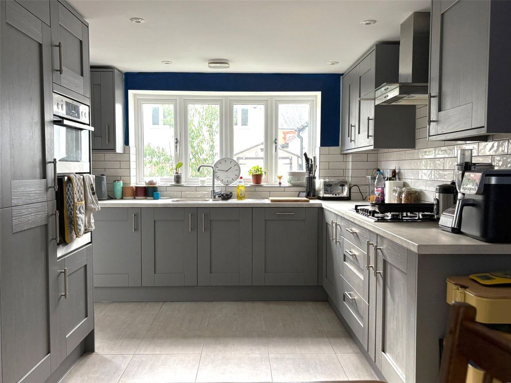 Property photo 2 of 11 Picture 2