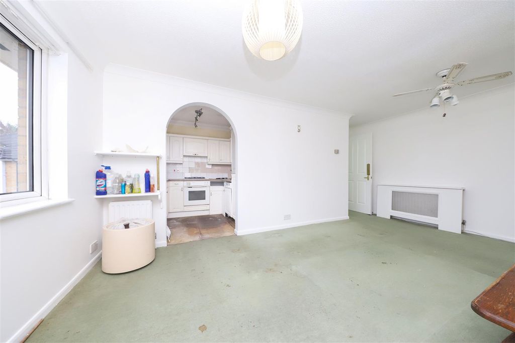 Property photo 2 of 8 Living Room