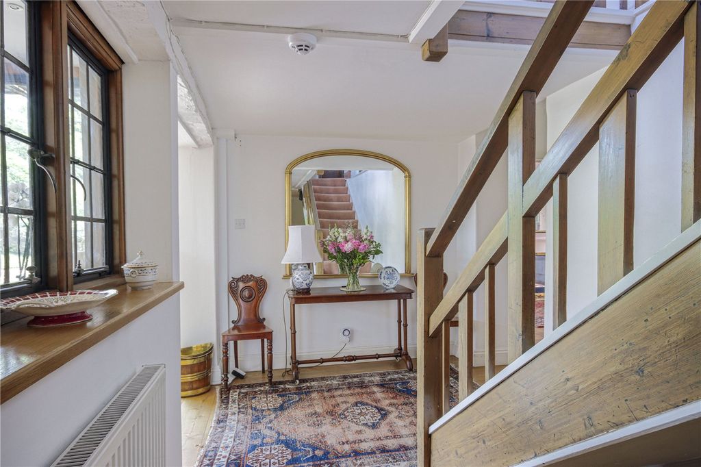 Property photo 3 of 23 Staircase