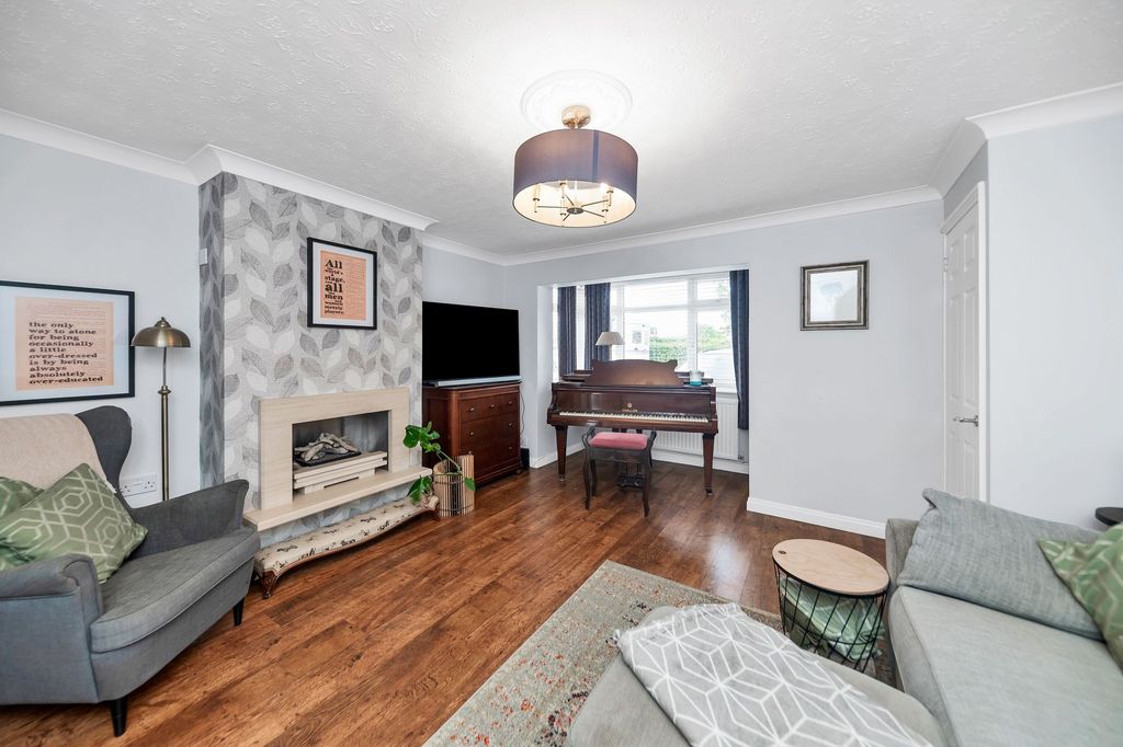 Property photo 2 of 24