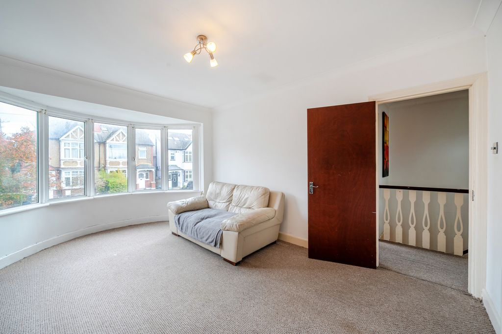 Property photo 3 of 13 1375524-6-6908Ad2...