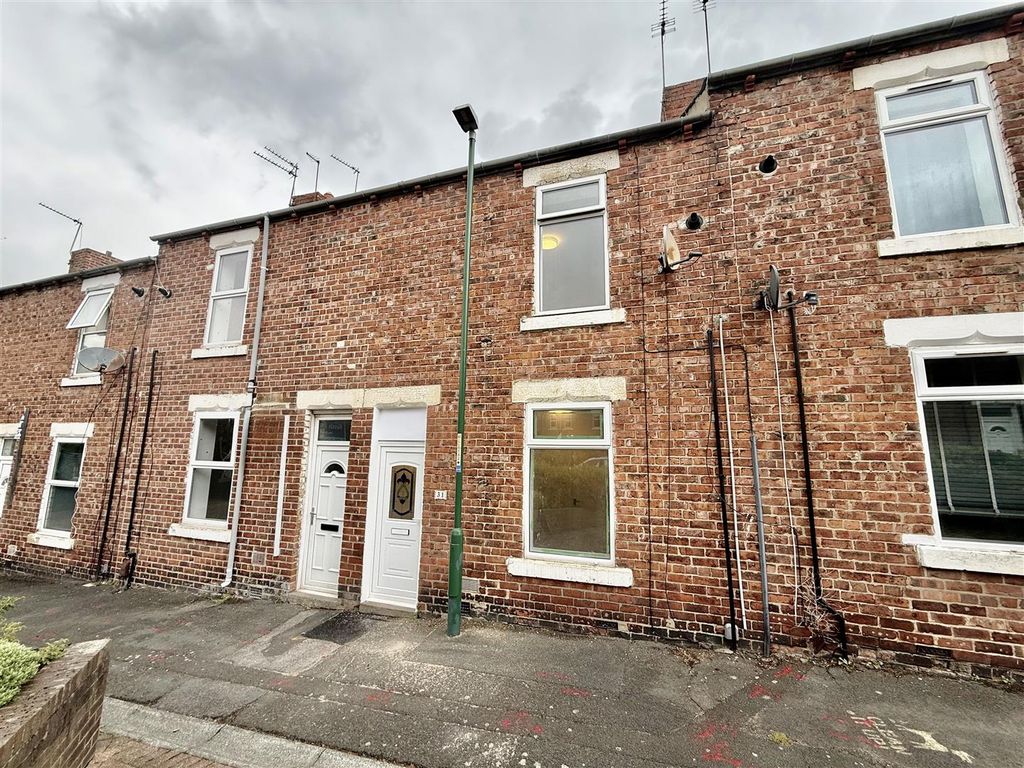 Property photo 1 of 10 External