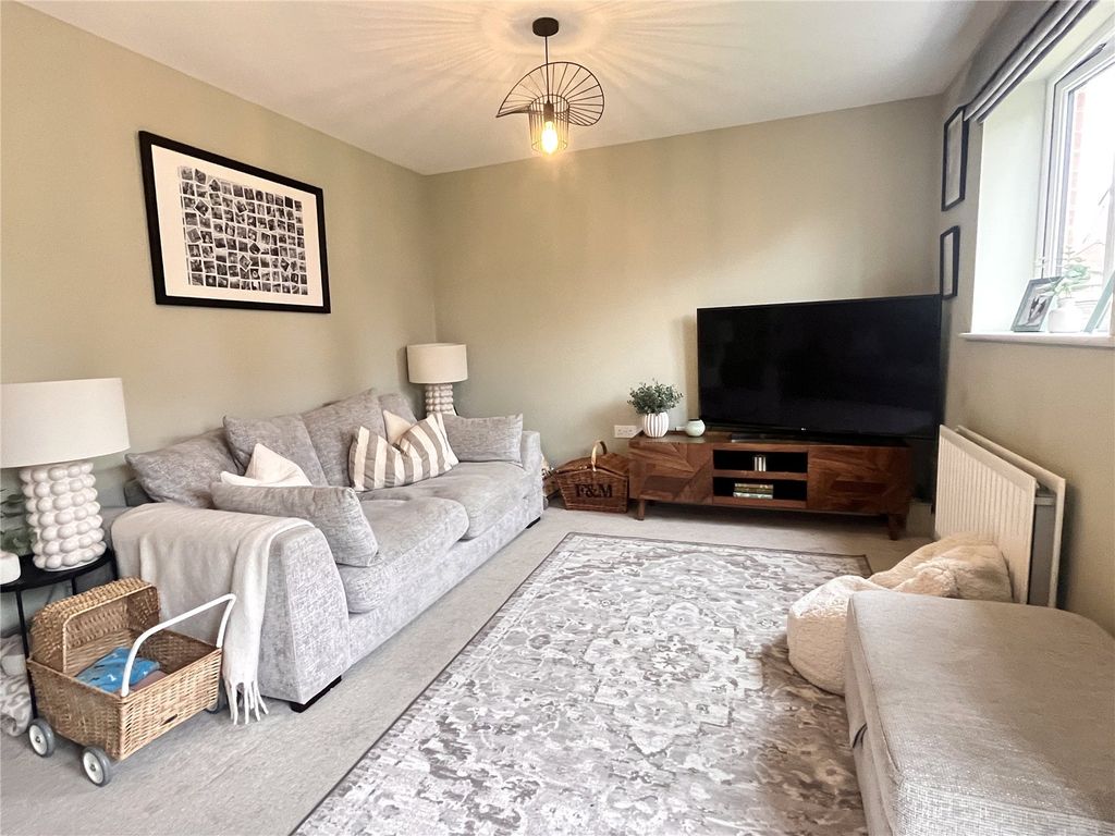 Property photo 3 of 15 Picture No. 05